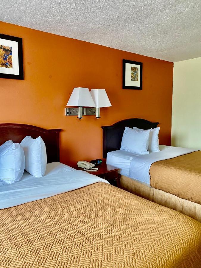 Travelodge By Wyndham La Porte/Michigan City Area Exteriér fotografie