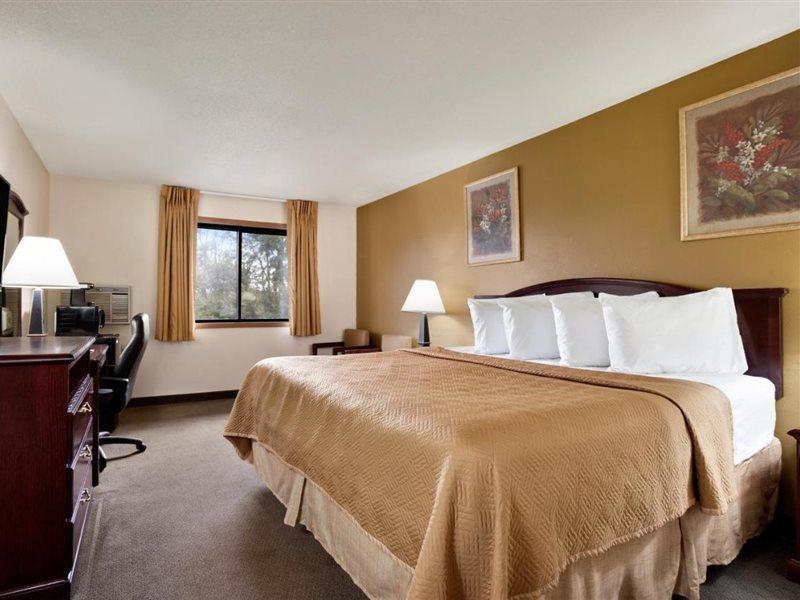 Travelodge By Wyndham La Porte/Michigan City Area Exteriér fotografie