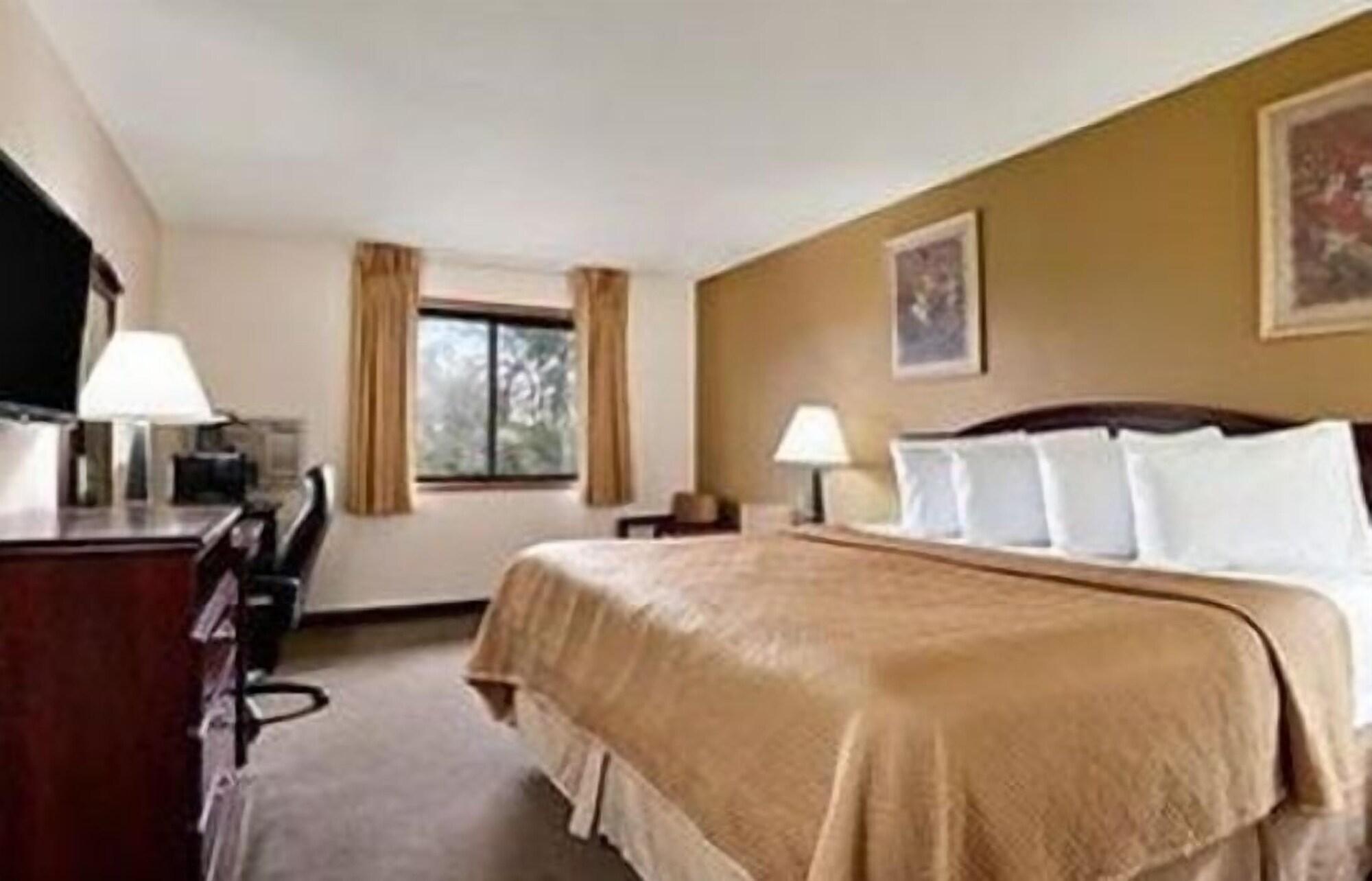 Travelodge By Wyndham La Porte/Michigan City Area Exteriér fotografie