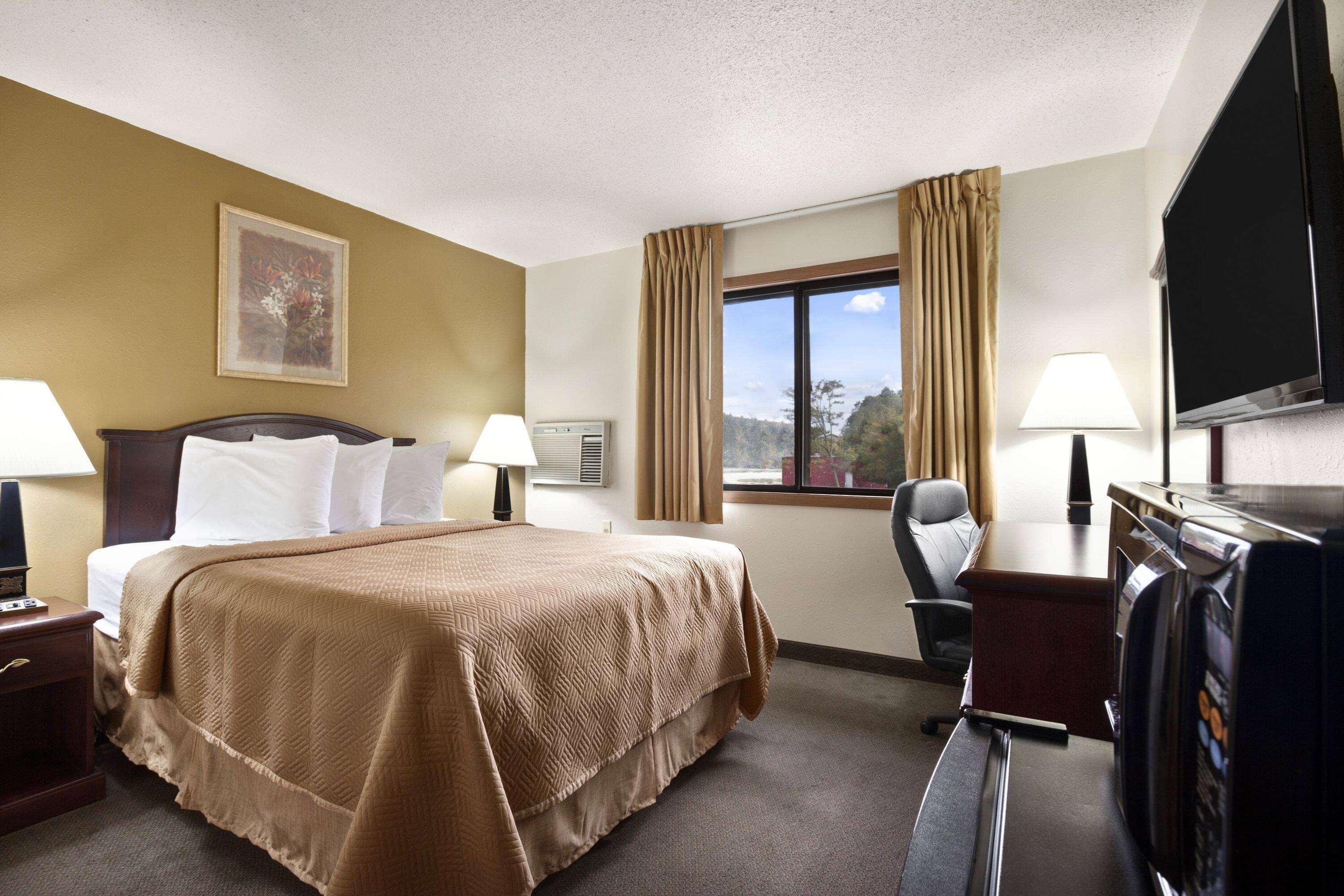 Travelodge By Wyndham La Porte/Michigan City Area Exteriér fotografie