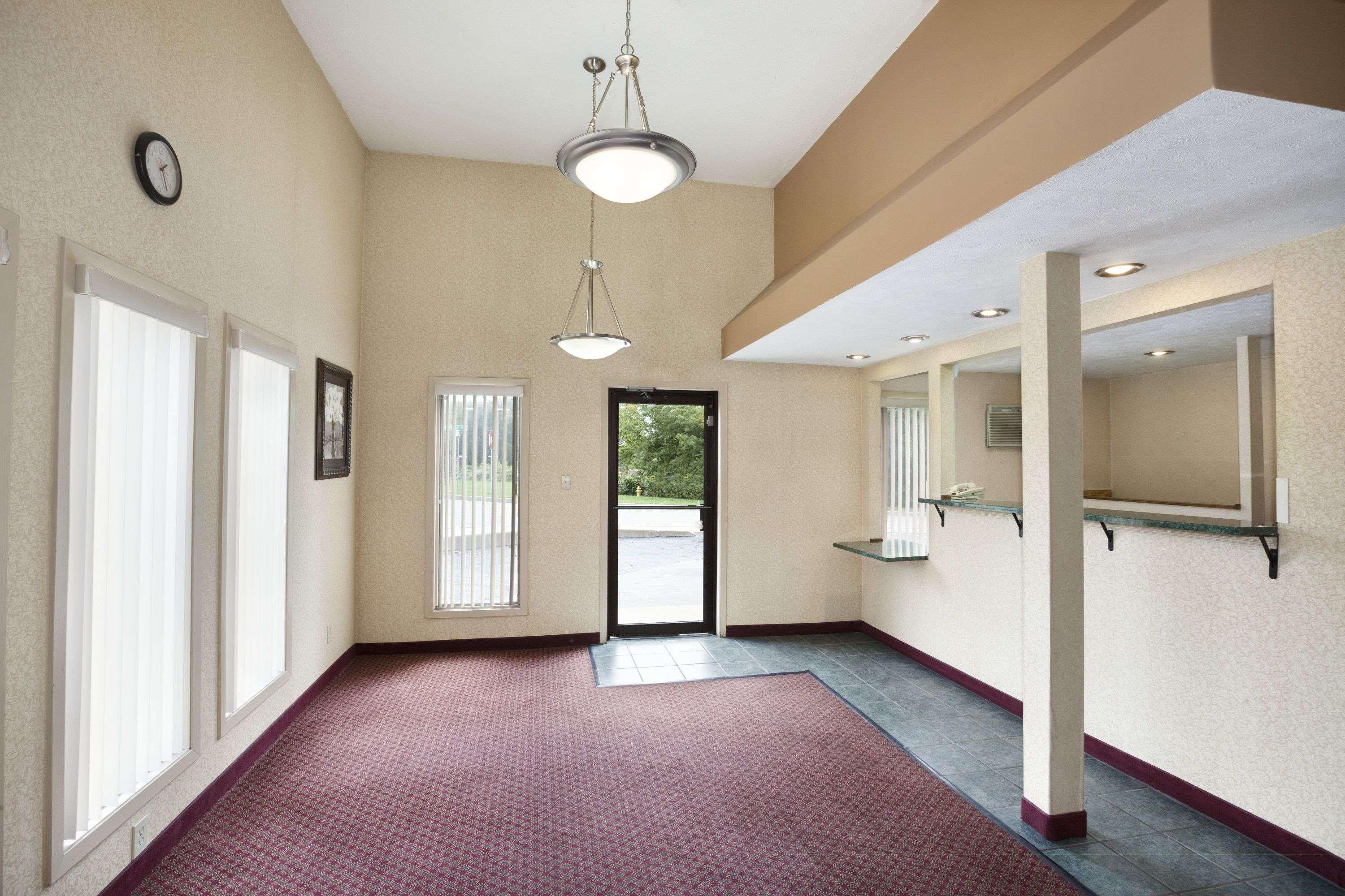 Travelodge By Wyndham La Porte/Michigan City Area Exteriér fotografie